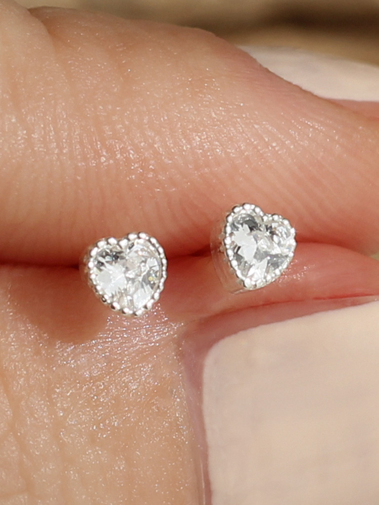 925 silver mini cubic heart earring (white)