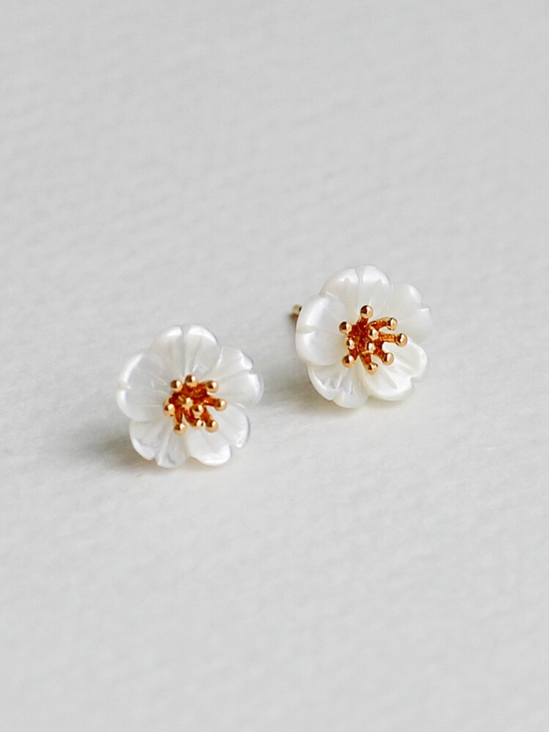 925 silver mother-of-pearl flower earring (자개)