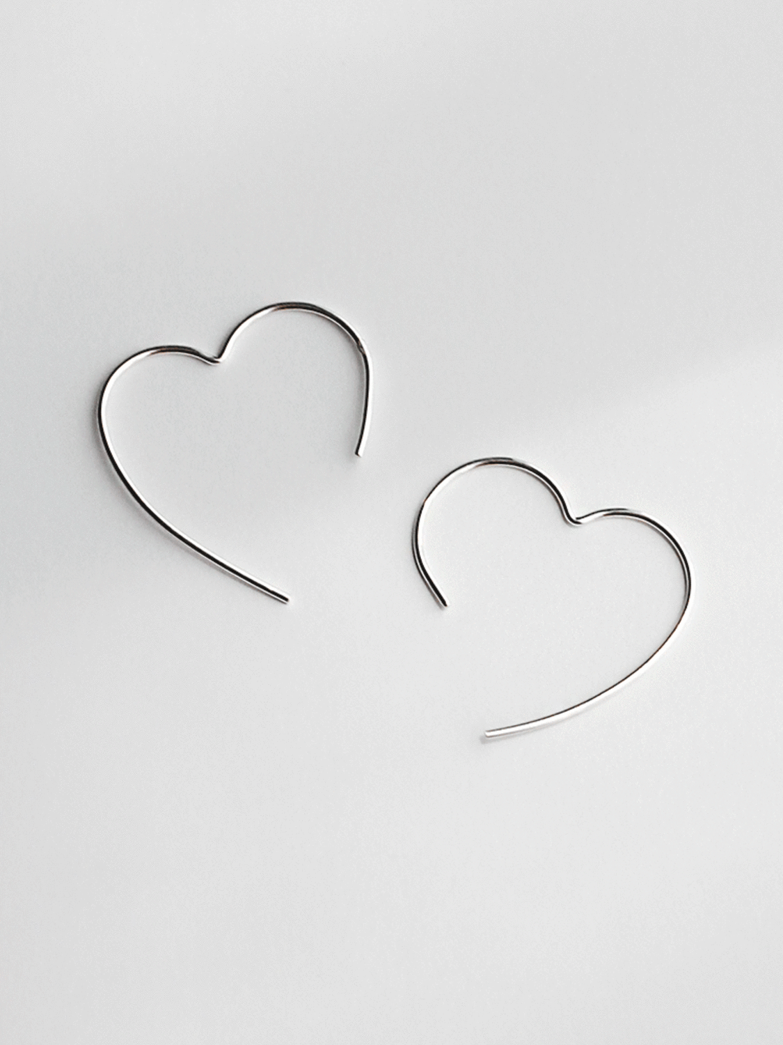925 silver simple heart line earring [14k gold plating]