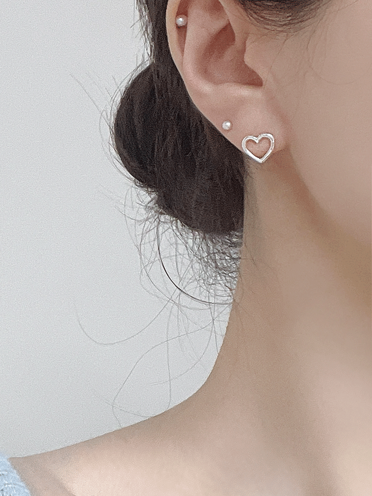 925 silver heart thick line earring 7차