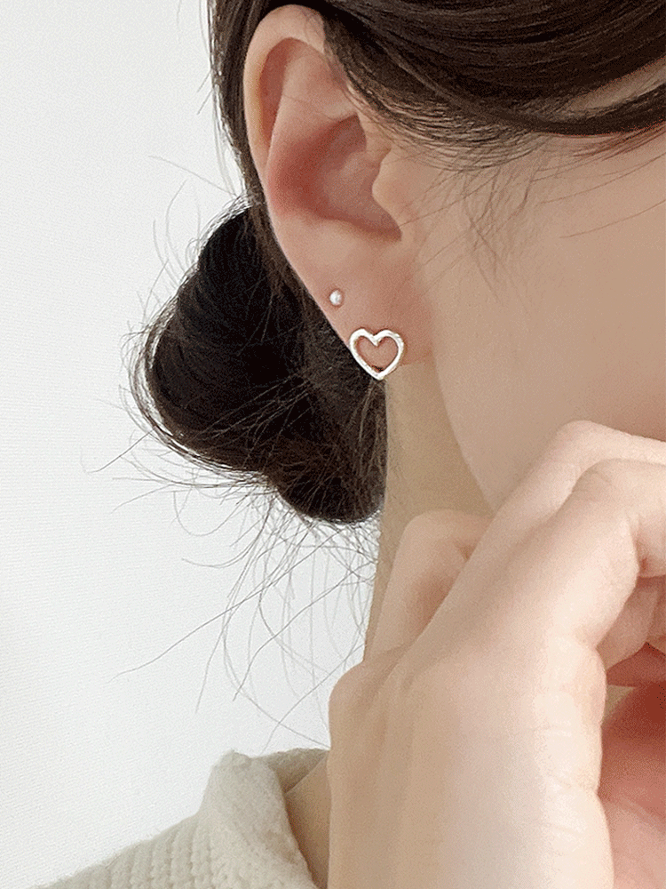 925 silver heart thick line earring 7차
